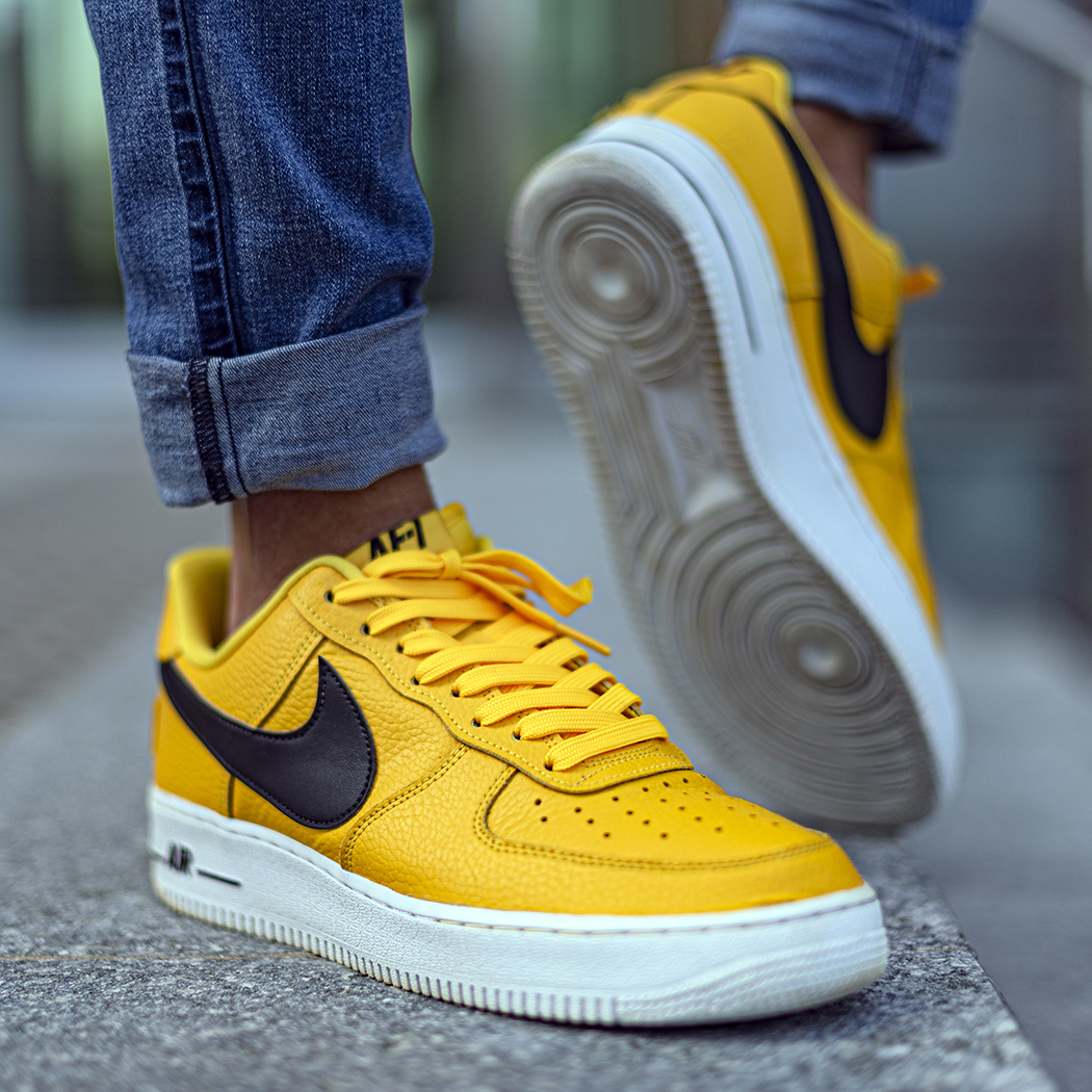 Buty Nike nigdy nie wychodzą z mody. Sprawdź zatem, które wybrać i jak je nosić!